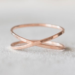 Super Thin Rose Gold Hammered X Ring, Rose Gold Filled Ring, Criss Cross Ring, Dainty Ring, Delicate Ring, 14k Rose Gold Rings for Women