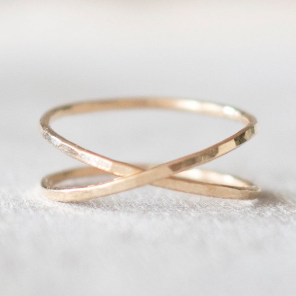 Super Thin Hammered Gold X Ring, Gold Filled Ring, Gold Criss Cross Ring, Dainty Gold Ring, 14k Gold Rings for Women