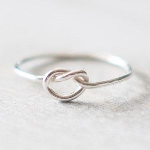 Super dünner Knoten Ring, Freundschaftsring, Brautjungfer Ringe, Bester Freundring, binden den Knoten Ring