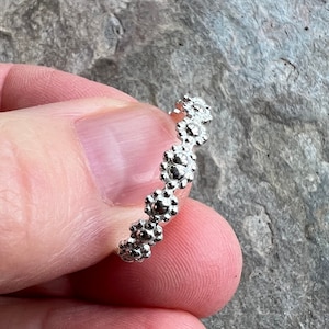Daisy ring