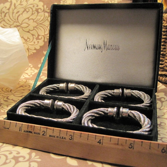 Neiman marcus hotsell napkin rings