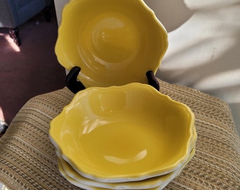 Vintage Syracuse Bowls Bright Yellow and White Heavy Restaurant Ware 1967 Excellent Condition