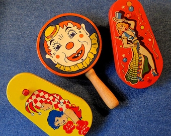 Tres Vintage Tin Litho Noisemakers US Metal Toy y 2 Kirchhof