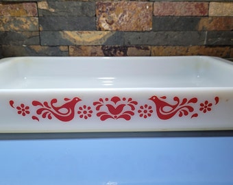 Vintage Pyrex 9 x 13 Baking Dish Friendship Pattern White with Red 1970s