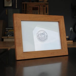 Solid Cherry Wood Tabletop Frame for 5x7 Photos – Modern Minimalist Design, Great Gift for Home, Office, or Desk