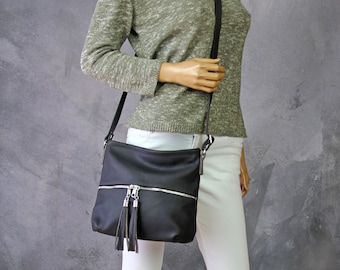 Black Leather Crossbody Bag: Small Everyday Shoulder Bag with Zipper