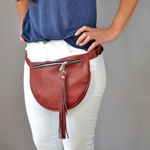 Fanny pack for woman, leather waist bag, belt bag woman, leather  bag for woman, leather fanny pack, Leather Belt Bag, Fashion travel bag