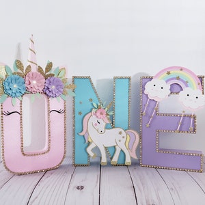 Unicornio Una letras, UN signo de apoyo de la foto, Fiesta de cumpleaños unicornio, Unicornio, Letras de pie gratis, Decoración del pastel smash