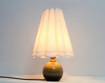 Duzy handmade scallop shape beige fabric and ceramic base table lamp-6#, 110-240V/50-60Hz