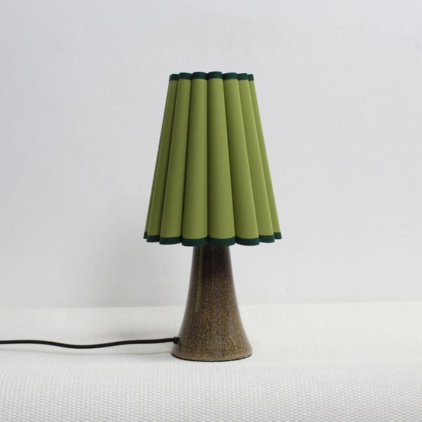 Duzy new Ivy green fabric and acrylic skirt shape ceramic table lamp for home furnishing--113#,110-240V / 50-60Hz