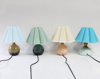 Duzy new handmade fabric and acrylic pleated decoration creative table lamp, 110-240V/50-60Hz, Using Worldwide