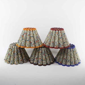 Handmade Pleated Lampshade: Fabric , Customizable Colors