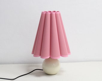 Duzy handmade scallop shape pink fabric and ceramic base table lamp, 110-240V/50-60Hz