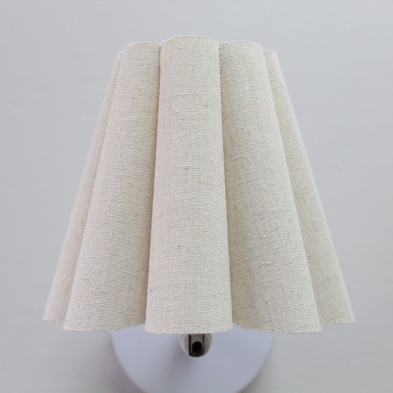 Handmade Scalloped Burlap Lampshade: Mini Pleated Light shade
