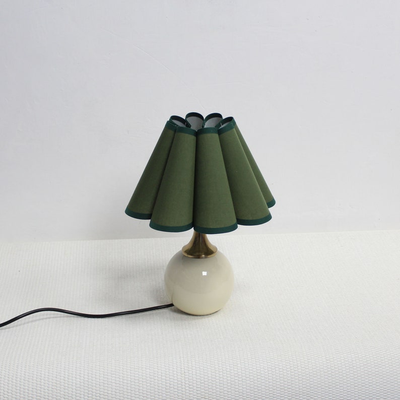 Duzy handmade scallop shape moss green fabric and ceramic base table lamp-50, 110-240V/50-60Hz image 3