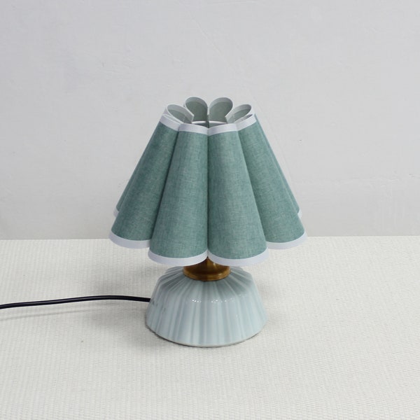 Duzy handmade high quality medium green fabric decoration creative table lamp-105#, 110-240V/50-60Hz, Using Worldwide