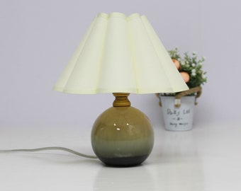 Duzy diy beige romantic warm skirt shape ceramic bedside lamp for home furnishing ,110-240V / 50-60Hz