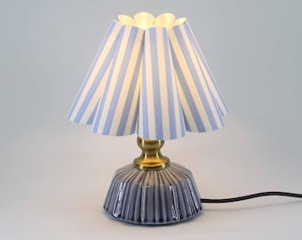 Duzy handgefertigte, hochwertige, mittelgroße aquamarinfarbene Stoffdekoration, kreative Tischlampe, 55 #, 110–240 V/50–60 Hz