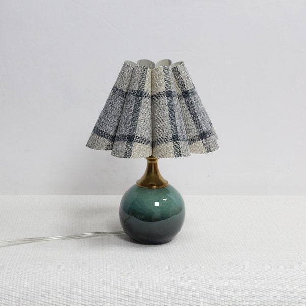 Handgemachte Blaue Stoff-Tischlampe: Jakobsmuschel-Lampenschirm, Keramiksockel-104#