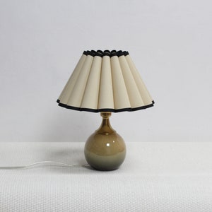 Handmade Scallop Khaki Fabric Table Lamp with Ceramic Base