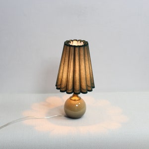 Duzy handmade scallop shape dark green fabric and ceramic base lamp-17#, 110-240V/50-60Hz