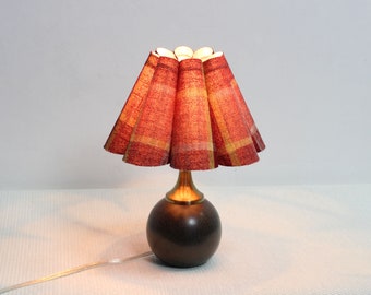 Duzy handmade scallop shape red plaid  fabric and ceramic base table lamp-106#, 110-240V/50-60Hz