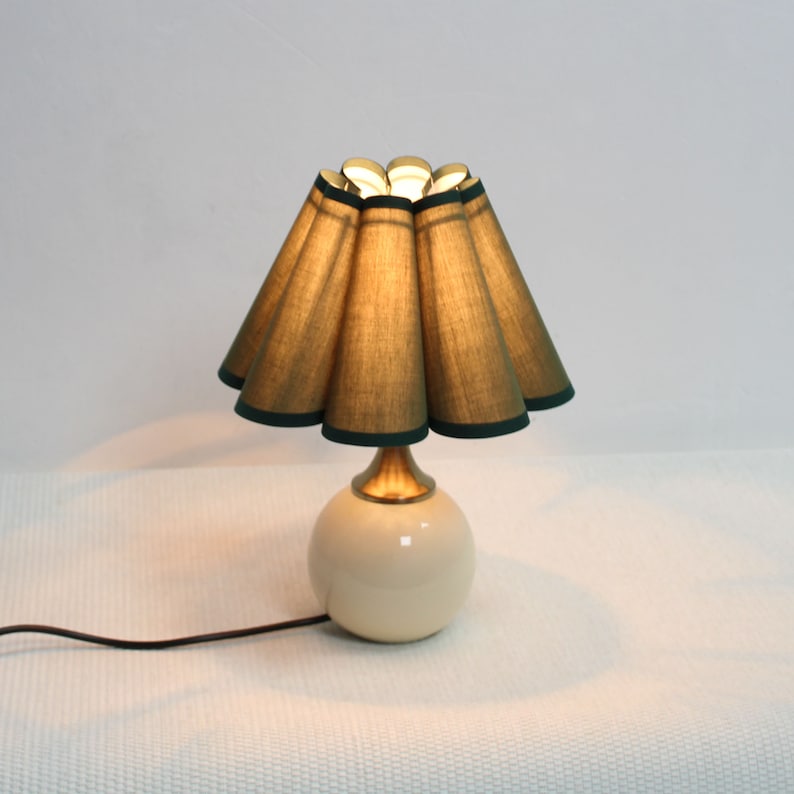 Duzy handmade scallop shape moss green fabric and ceramic base table lamp-50, 110-240V/50-60Hz image 8