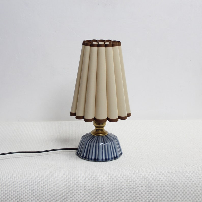Duzy handmade khaki with brown trim lamp