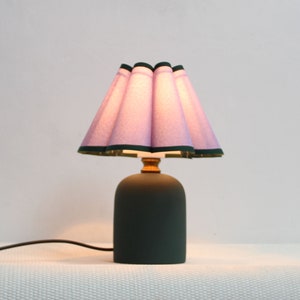 Duzy handmade scallop shape purple fabric and acrylic with dark green ceramic base lamp 58, 110-240V/50-60Hz image 9