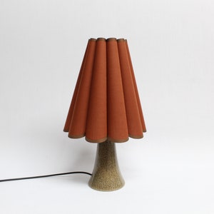 Duzy new brown sorrel fabric and acrylic skirt shape ceramic table lamp for home furnishing--54#,110-240V / 50-60Hz