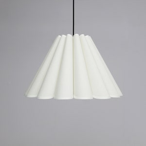 Duzy handmade white burlap ins high quality fabric and acrylic pleated pendant lighting ,custom made，110-240V/50-60Hz