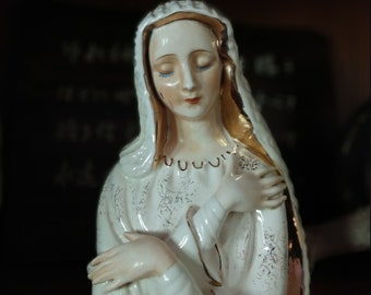 Vintage Virgin Mother Mary Praying Planter Vase