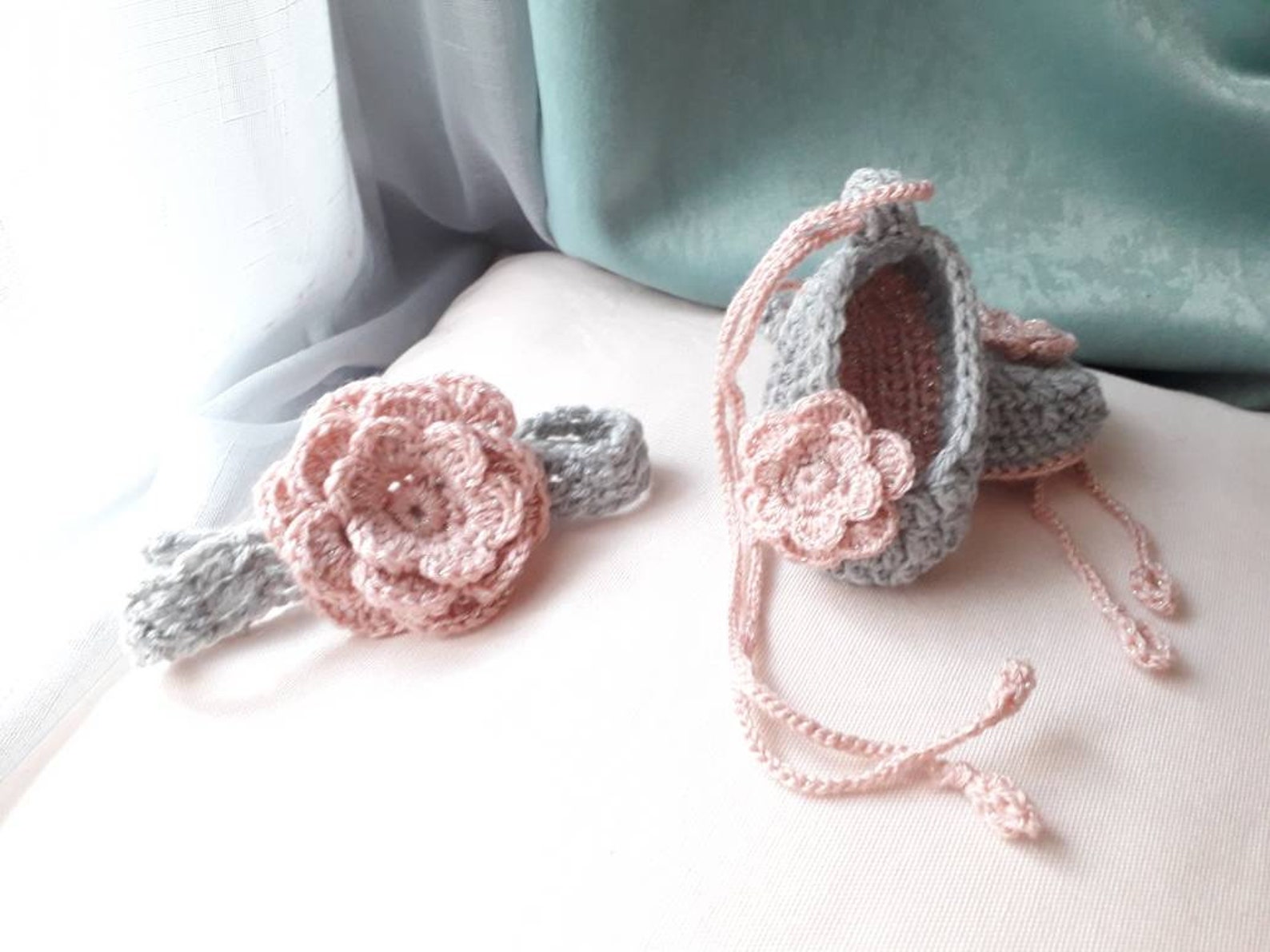 baby girl ballet shoes and heandband. baby girl ballet shoes. crochet baby ballet shoes.baby girl'shoes.my little angel baby girl ballet shoes and heandband. baby girl ballet shoes. crochet baby ballet shoes.baby girl'shoes.my little angel