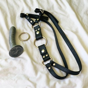 Thigh Strapon Harness www.unicorncollaborators.com für bessere Preise Bild 1