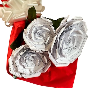 Bouquet di rose di carta a grandezza naturale, regalo di fiori di carta per musicisti, anniversario, laurea, San Valentino, matrimonio o compleanno