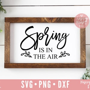 Våren är i luften svg, våren har sprungit svg, hej vår SVG, vår svg, dxf, png direktnedladdning, välkommen vår svg, vårtecken svg