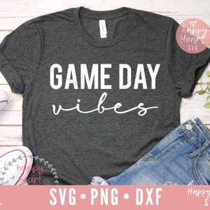 Game Day Vibes svg, Game Day SVG, Futebol svg, dxf, png download instantâneo, Football Mom svg, Football Mama, Softball svg, Hockey svg, Esportes