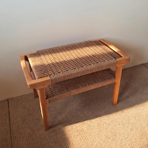 Geflochtene Sitzbank mit Sitz aus Papierkordel B72×T38×H46cm (mit unterem Regal)