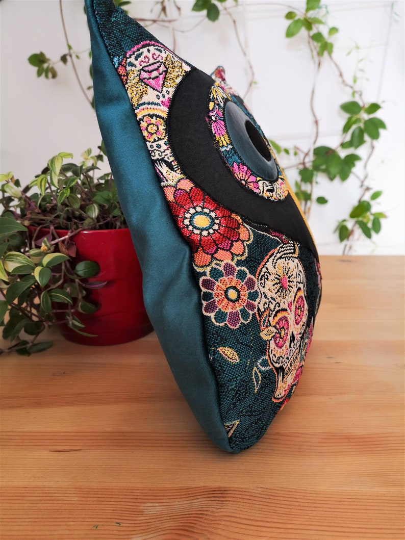 Decorative owlowl cushion blue duck jacquard velvet skulls