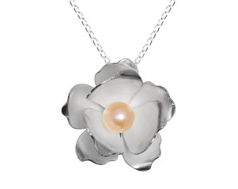 Gardenia necklace