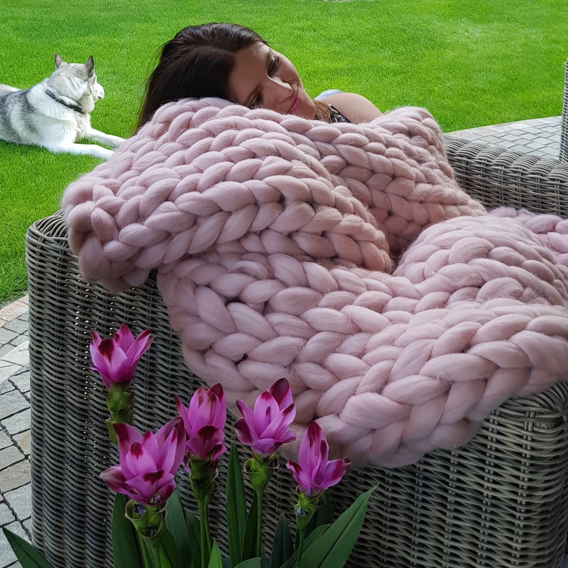 Pastel Pink Chunky Blanket, Super Chunky Knit Throw, Giant Knit Blanket