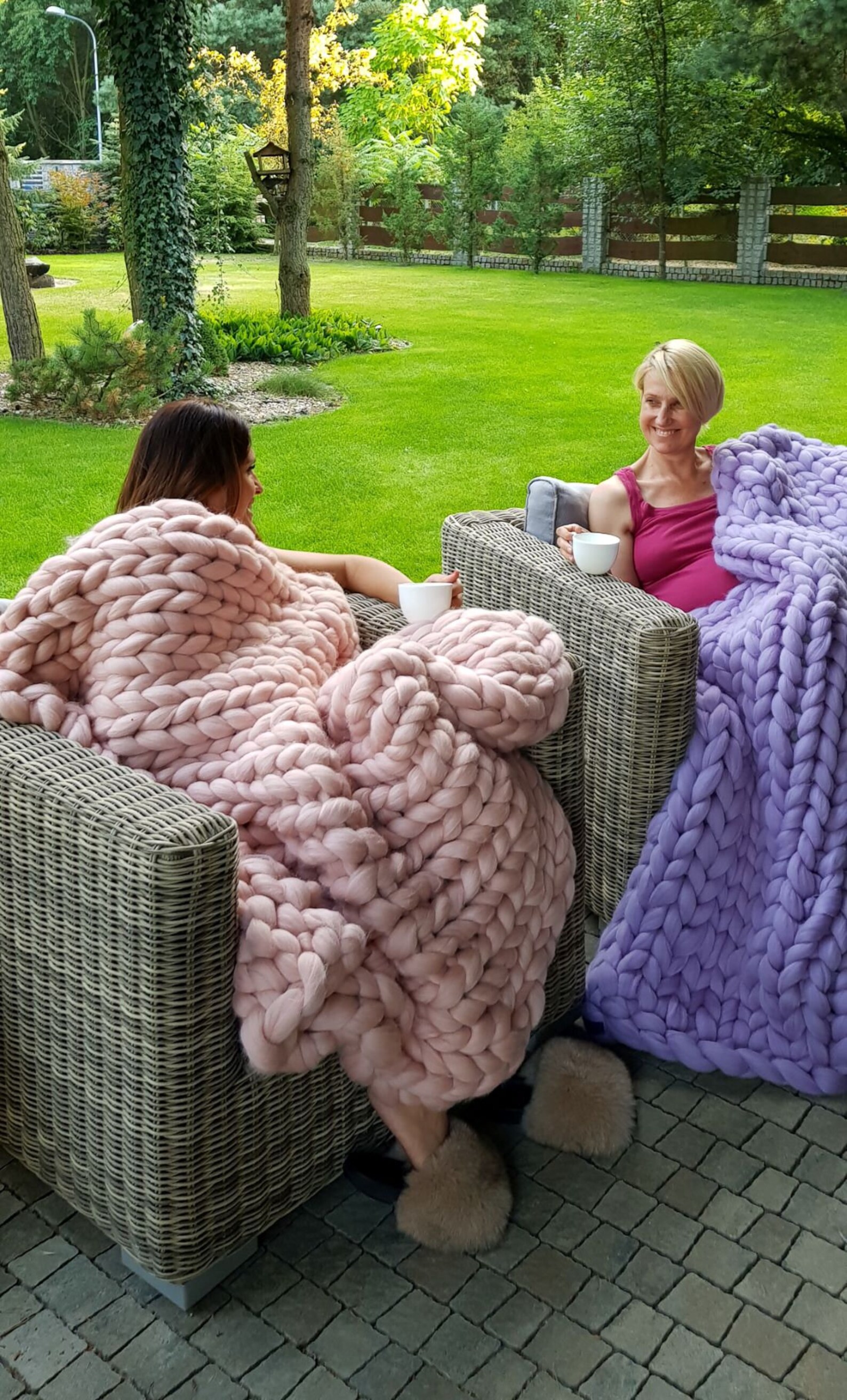 Pastel Pink Chunky Blanket, Super Chunky Knit Throw, Giant Knit Blanket, Merino Wool Pink