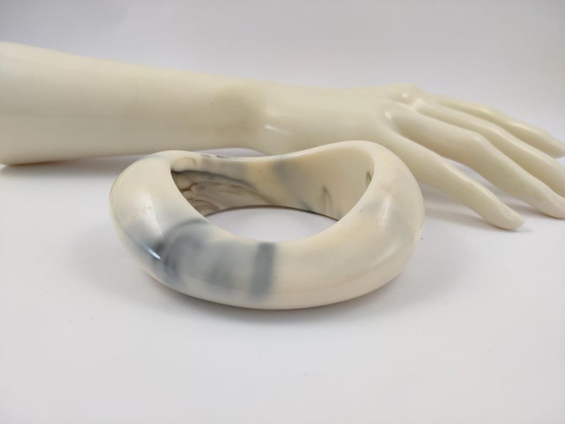 Huge Bangle Iris Apfel Style Very Heavy Chunky Cream Grey Marbled Big