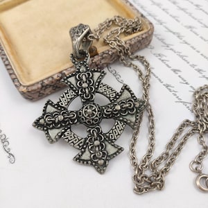 Vintage Maltese or Celtic Cross pendent necklace ornate antique silver tone BVM TRV-RON