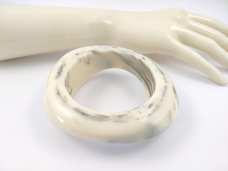 Huge Bangle Iris Apfel Style Very Heavy Chunky Cream Grey Marbled Big
