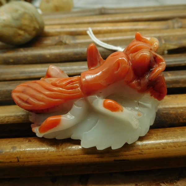 Carving Mantis Shrimp Agate Gemstone Pendant. Natural Gemstone Bead Jewelry Unisex Gift. Gemstone Animal Handcarved Jewelry Pendant (C0707))