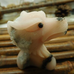 Natural Gemstone Carved Wolf Decoration. Pink Wolf. Gemstone for Her. Carved Wolf Head Figurine. Pink Gemstone Wolf. Lover Gift (D0295)
