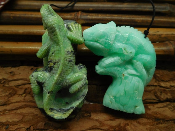 Carved Chameleon Lizard Natural Agate Pendant