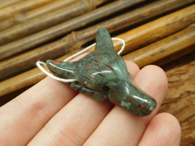 Spirit Animal Crystal Wolf Handmade Jewelry Wolf Choker Handmade Pendant Special Gift B2678 African Bloodstone Hand Carved Wolf