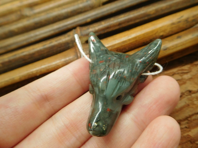 Spirit Animal Crystal Wolf Handmade Jewelry Wolf Choker Handmade Pendant Special Gift B2678 African Bloodstone Hand Carved Wolf